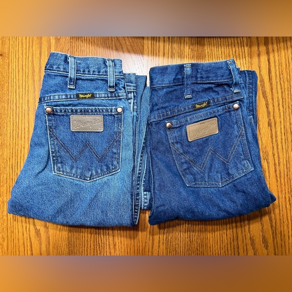 2 pairs of wrangler jeans - Picture 1 of 7